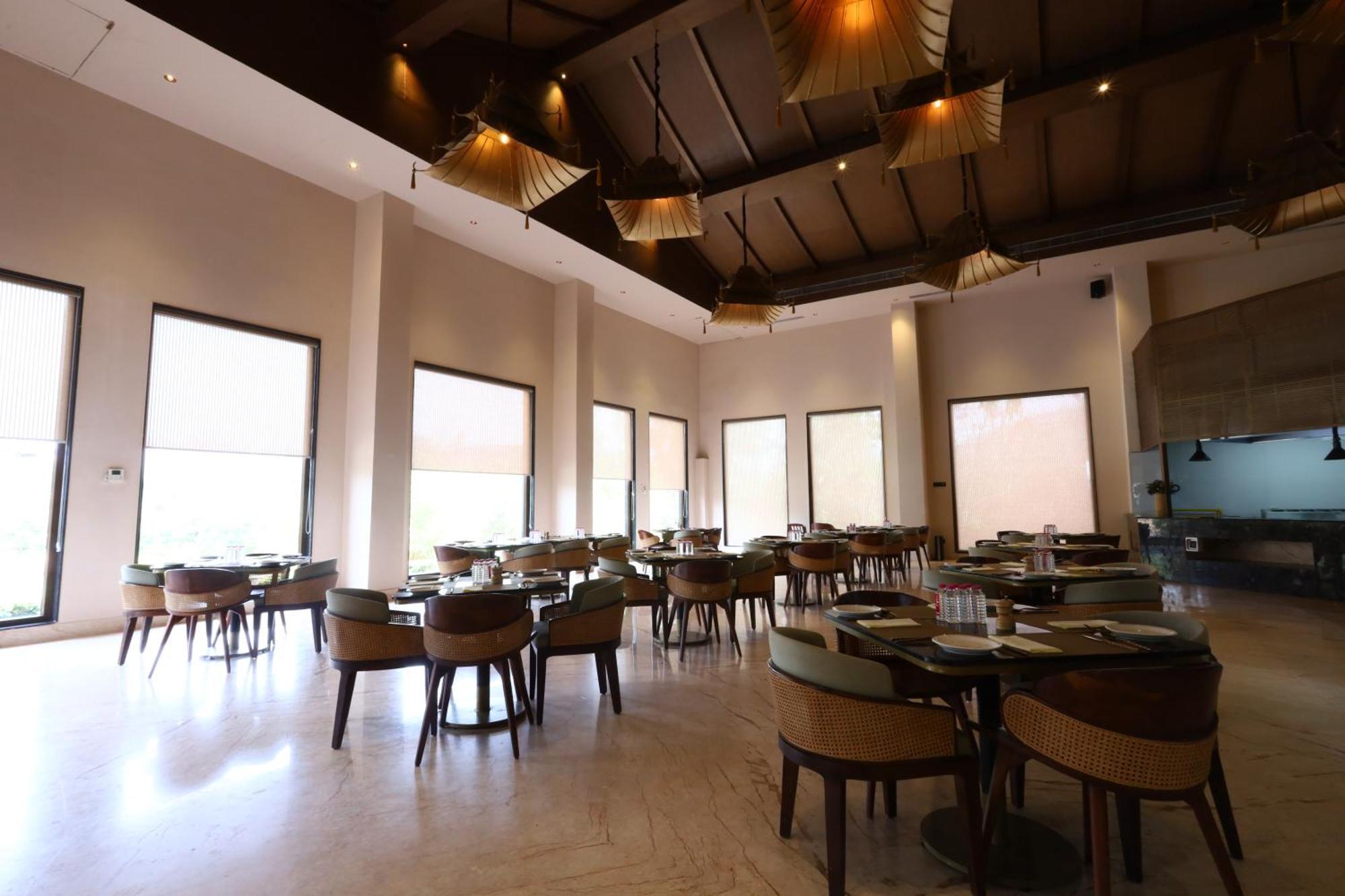 Ananta Spa & Resort Jaipur Exterior photo